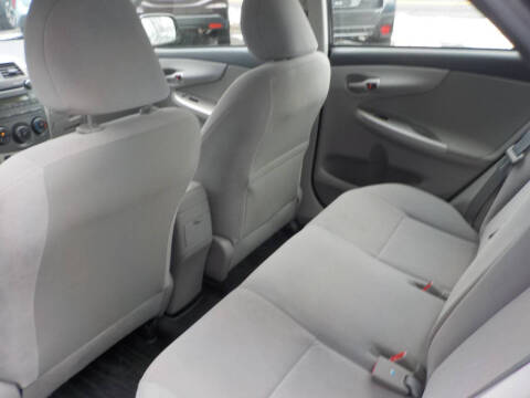 2011 Toyota Corolla LE