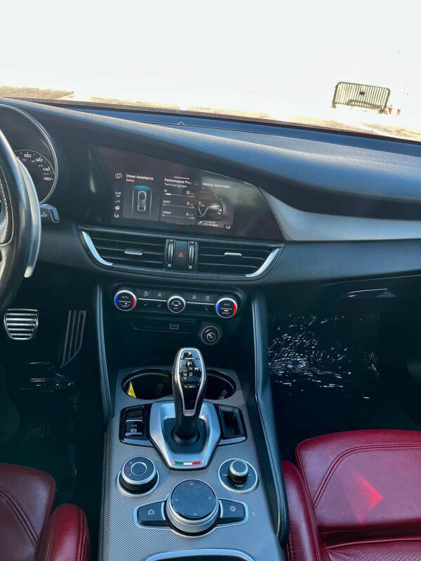 2022 Alfa Romeo Giulia Veloce