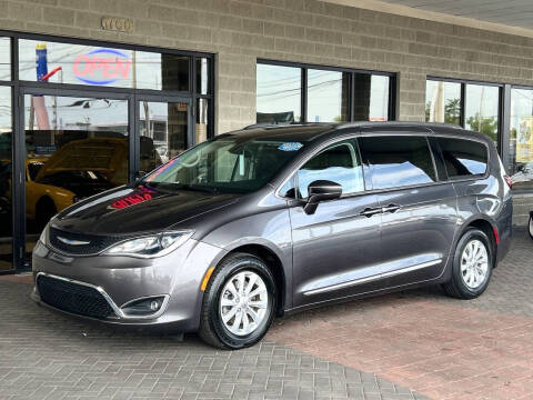 2019 Chrysler Pacifica Touring L