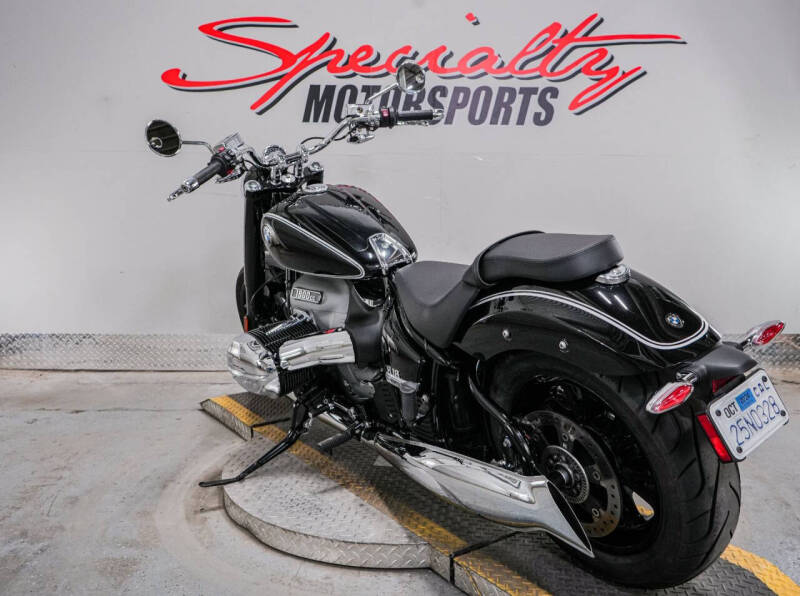 2021 BMW R18B First Edition