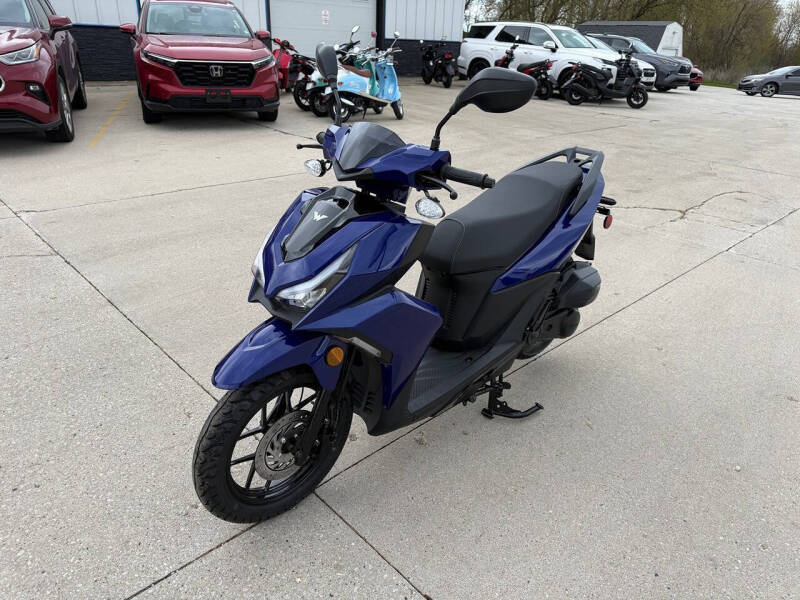 2025 Wolf V12 200i
