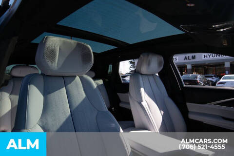 2024 Cadillac LYRIQ Sport 3