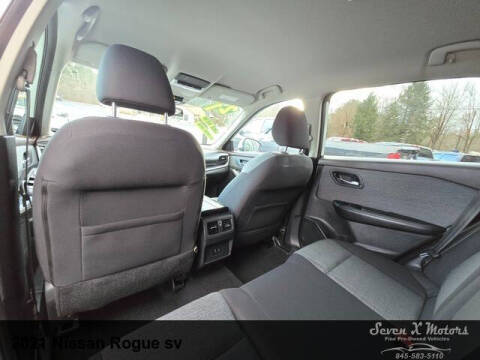 2021 Nissan Rogue SV