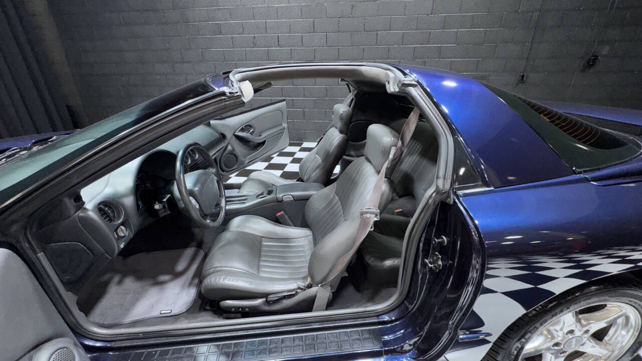 1999 Pontiac Firebird 30