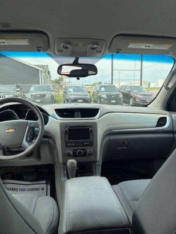2017 Chevrolet Traverse LS