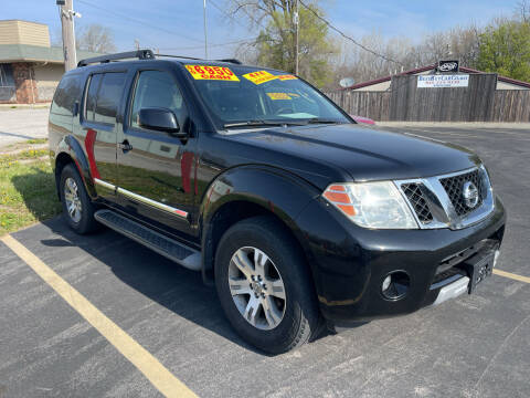 2008 Nissan Pathfinder for sale at Best Buy Car Co in Independence MO