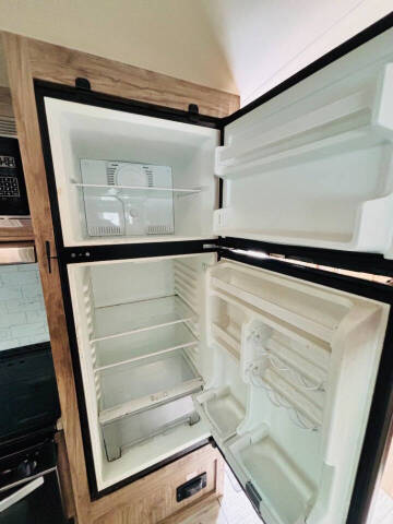 2020 Palomino Solaire 260FKBS