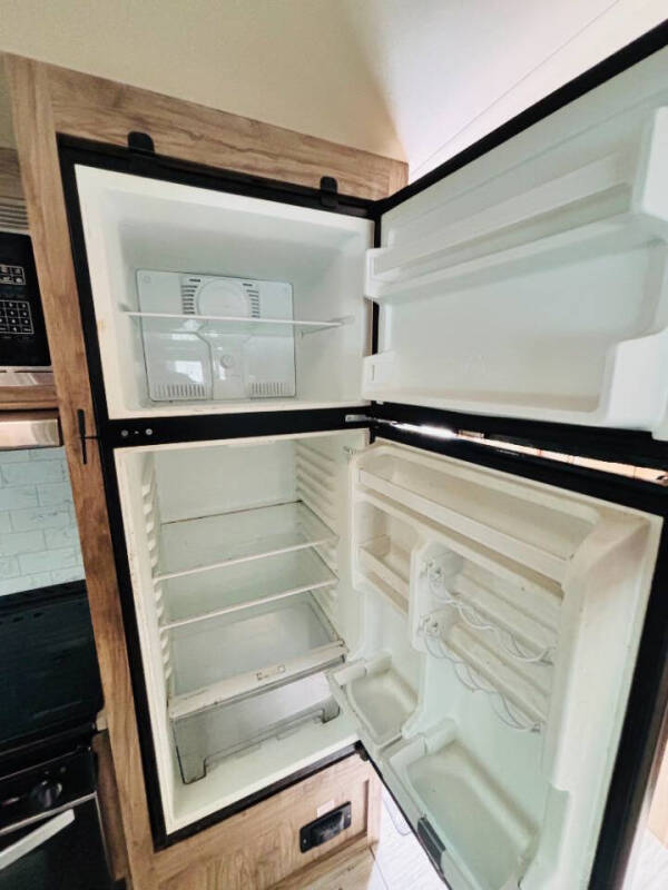 2020 Palomino Solaire 260FKBS