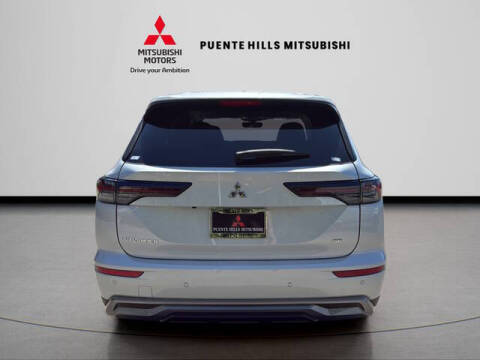 2026 Mitsubishi Outlander SE