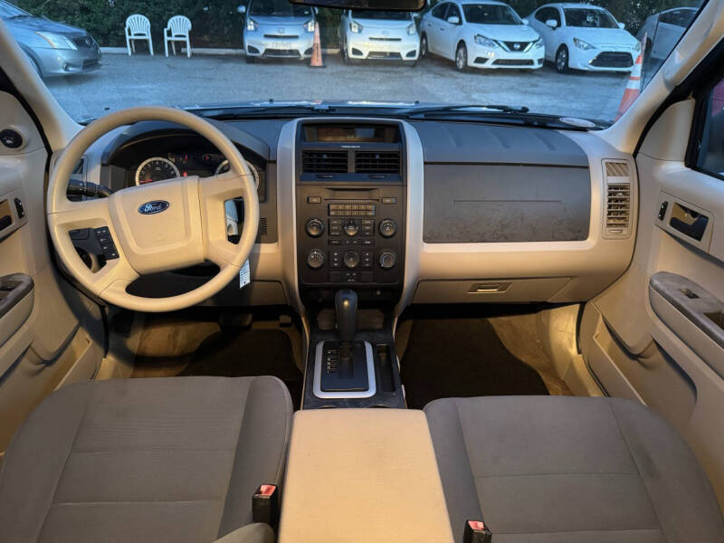 2011 Ford Escape XLS