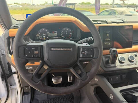2023 Land Rover Defender 90 V8