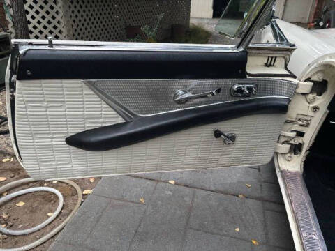 1957 Ford Thunderbird