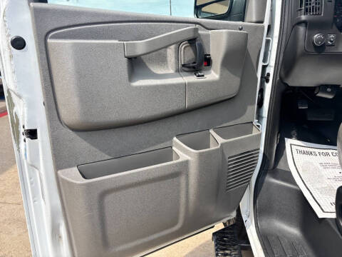 2017 Chevrolet Express LS 3500