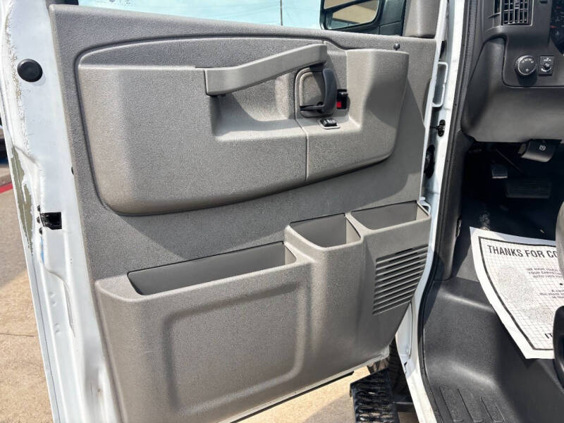 2017 Chevrolet Express LS 3500