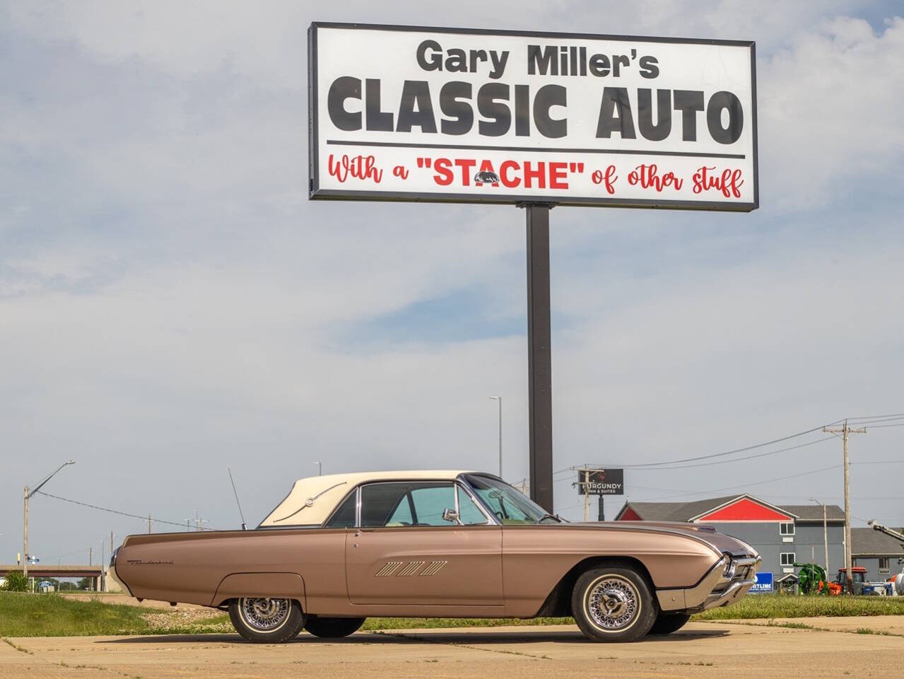 1963 Ford Thunderbird 3