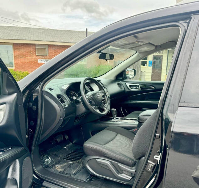 2018 Nissan Pathfinder S