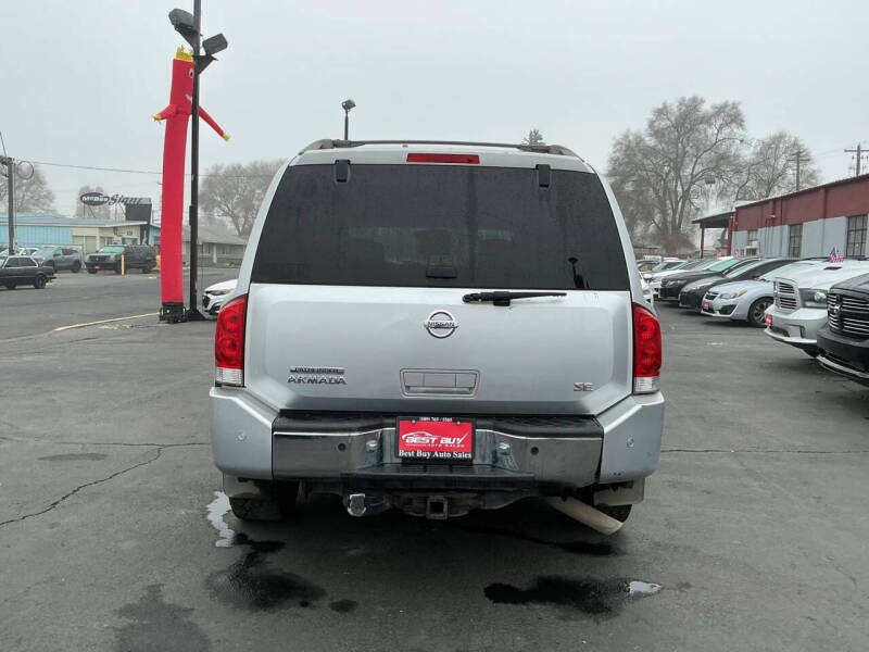 2004 Nissan Armada