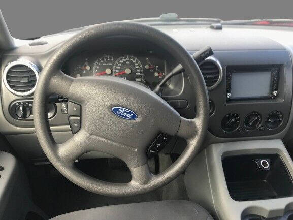 2004 Ford Expedition XLT