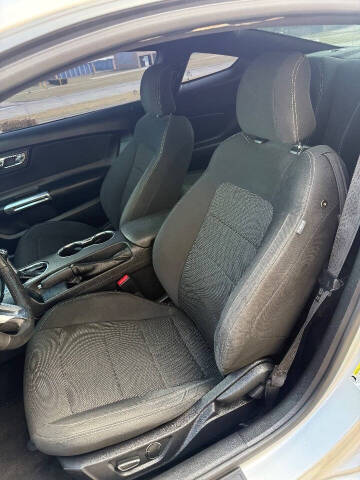 2015 Ford Mustang V6