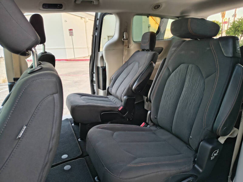 2017 Chrysler Pacifica Touring