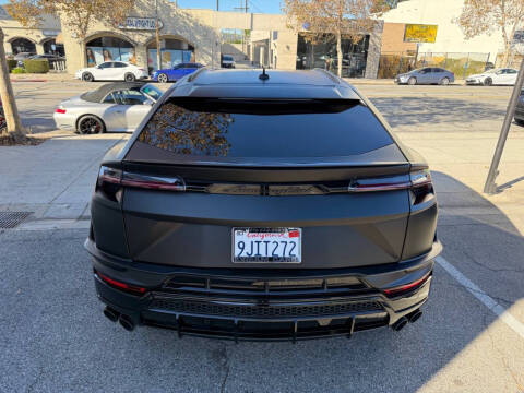 2023 Lamborghini Urus S