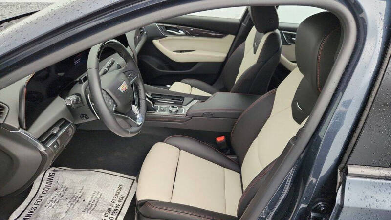 2025 Cadillac CT5 Sport