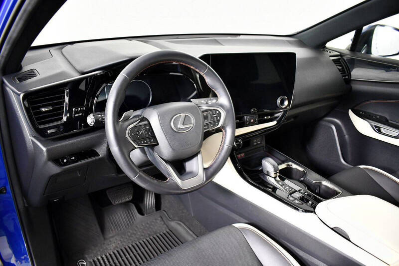 2022 Lexus NX 350h Premium