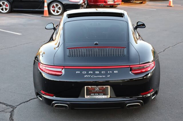2017 Porsche 911 Carrera 4