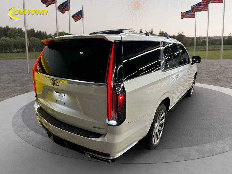 2022 Cadillac Escalade ESV Premium Luxury Platinum