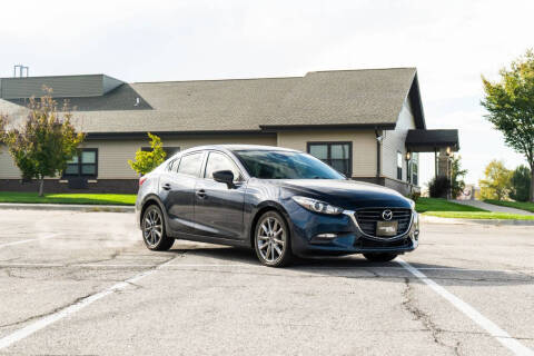 2018 Mazda MAZDA3 Touring