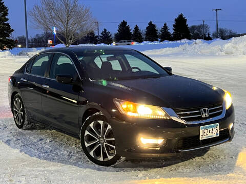 2013 Honda Accord for sale at Direct Auto Sales LLC in Osseo MN