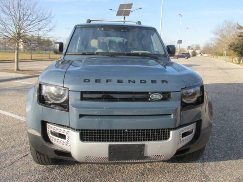 2022 Land Rover Defender 110 SE