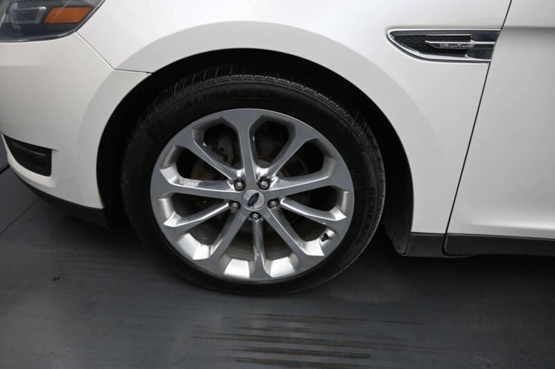 2018 Ford Taurus Limited