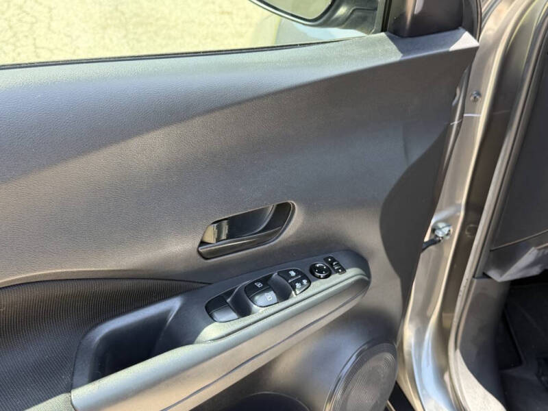2023 Nissan Kicks S