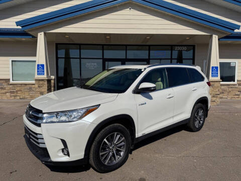 2019 Toyota Highlander Hybrid for sale at The Car Buying Center in Loretto MN