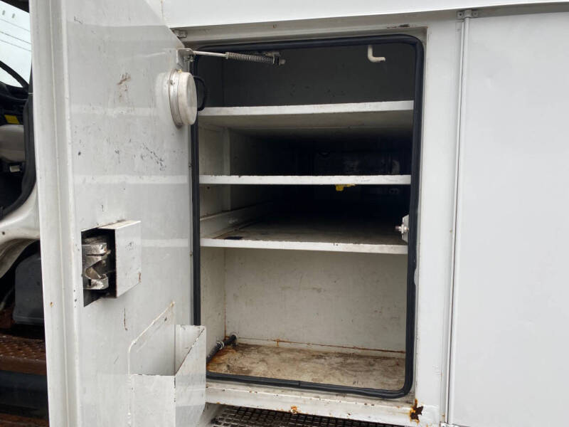 2007 Freightliner M2 106