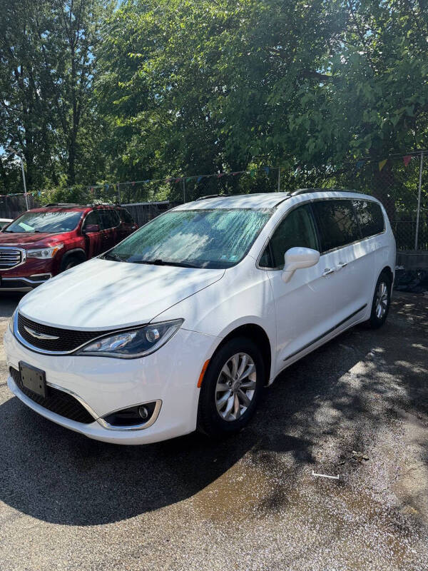 2018 Chrysler Pacifica Touring L Plus