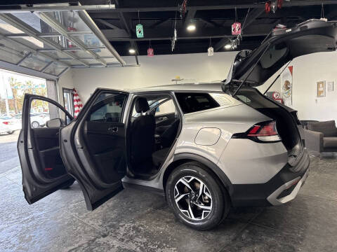 2023 Kia Sportage LX