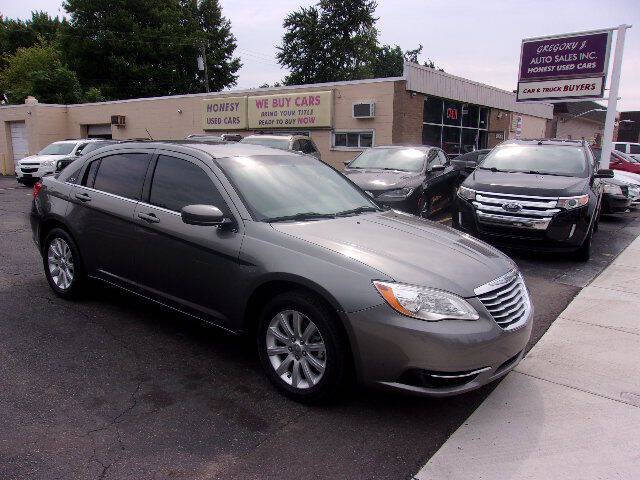2011 Chrysler 200 Touring's photo