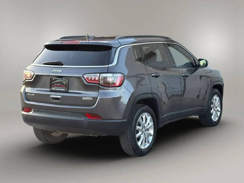 2022 Jeep Compass Latitude Lux