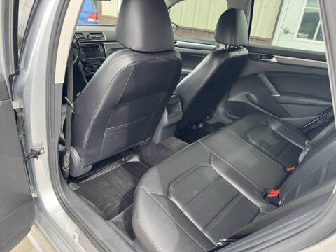 2018 Volkswagen Passat 2.0T R-Line