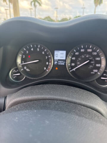 2015 Infiniti Q70 3.7