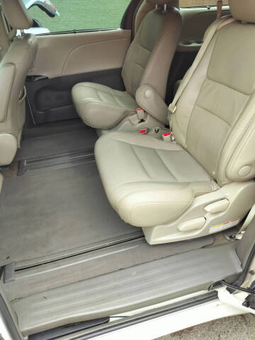 2015 Toyota Sienna