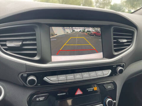 2017 Hyundai Ioniq Hybrid SEL