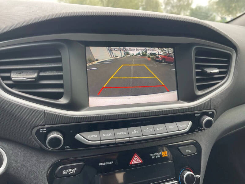 2017 Hyundai Ioniq Hybrid SEL