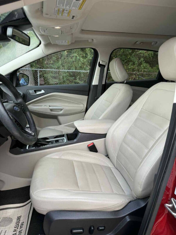 2019 Ford Escape Titanium