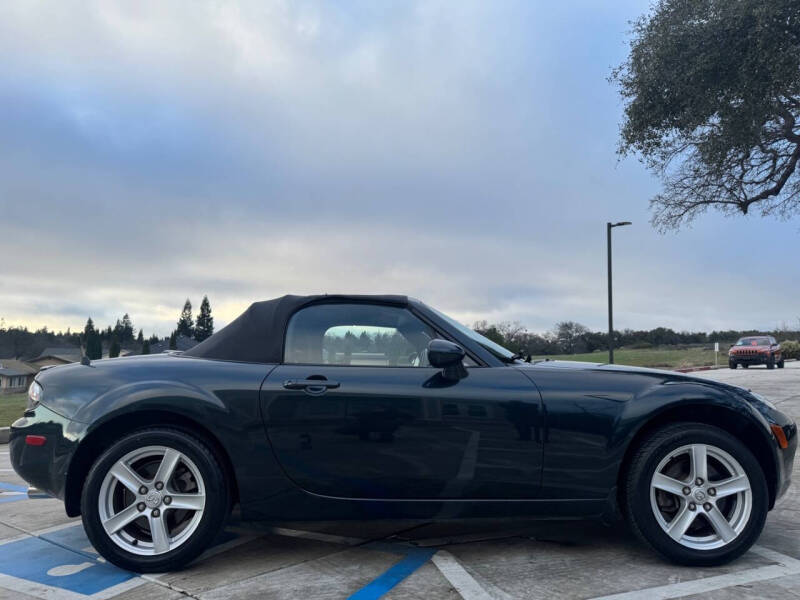 2006 Mazda MX-5 Miata