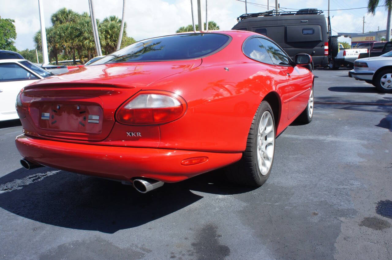 2000 Jaguar XKR 11