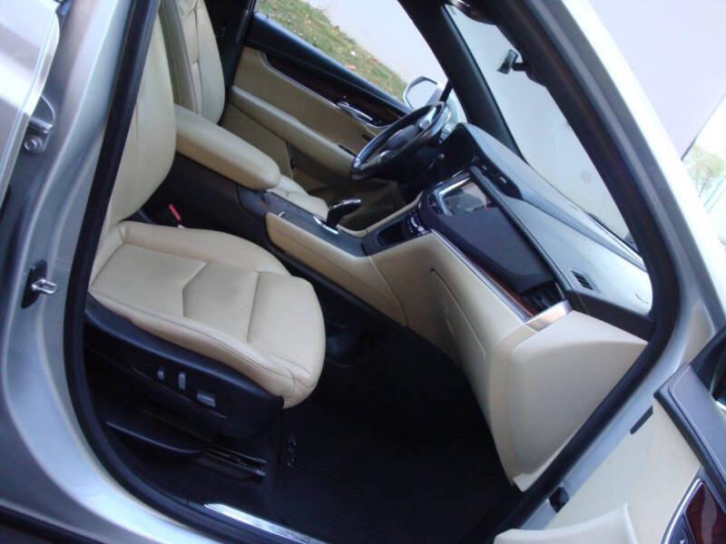 2018 Cadillac XT5 Premium Luxury