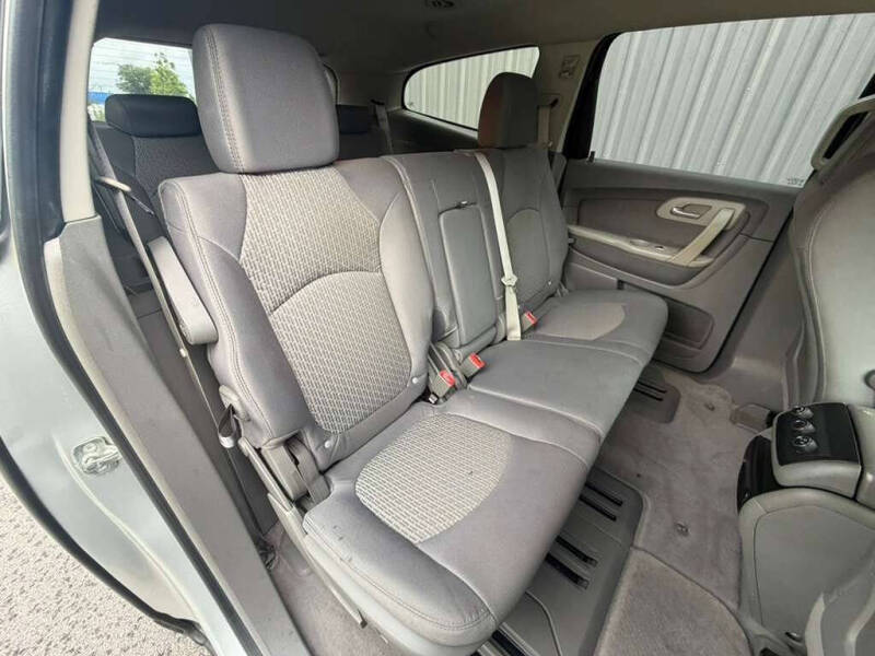 2012 Chevrolet Traverse LS